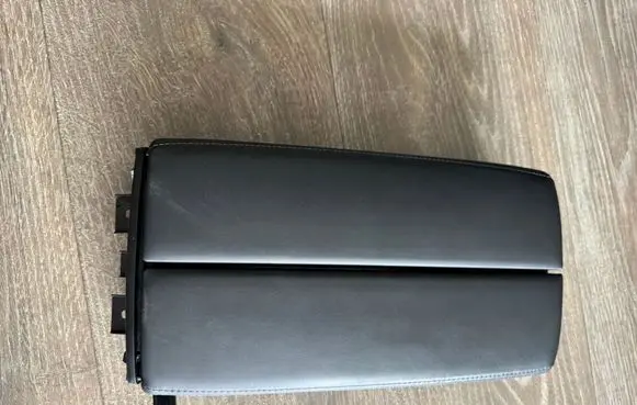 Citroen DS7 Crossback Armrest 9810631877
