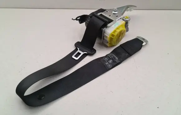 Lexus RX 450H Rear seatbelt 7X1780P 0644180 033780