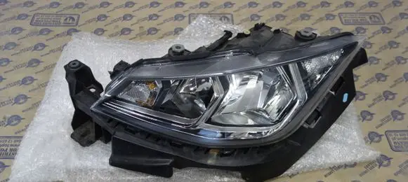 Seat Leon (5F) Headlight/headlamp 6F1941005B