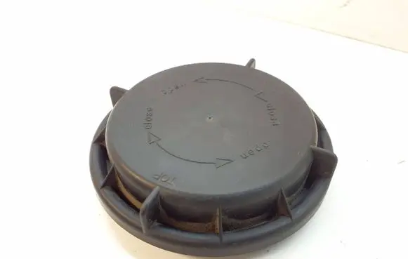 Headlight/headlamp dust cover
