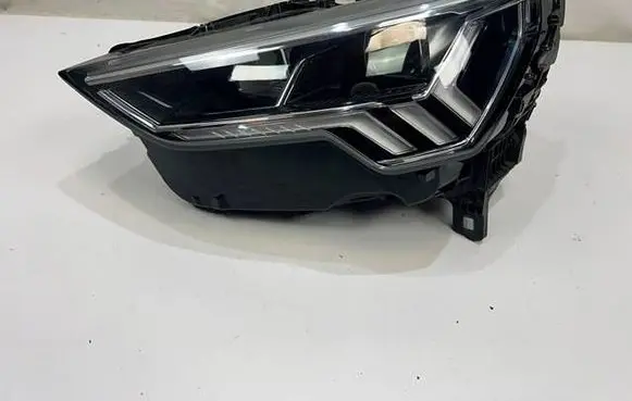 Audi Q3 F3 Headlight/headlamp