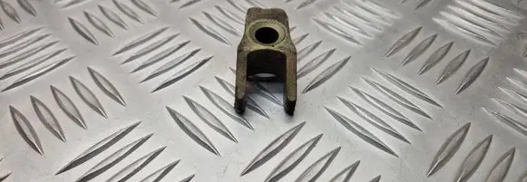 Volkswagen Golf IV Fuel Injector clamp holder 