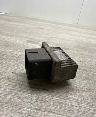 Peugeot Partner Glow plug pre-heat relay