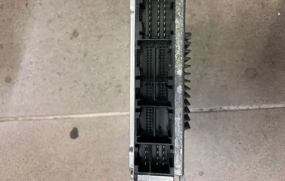Mercedes-Benz S W220 Engine control unit/module A0265456832