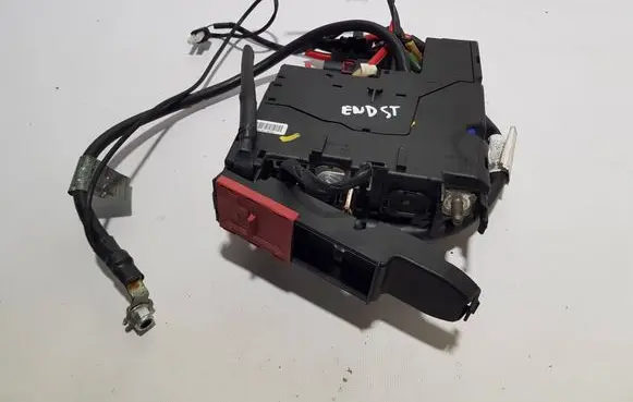 Mercedes-Benz E C207 W207 Fuse box set A2075402550FFFR A2075402550