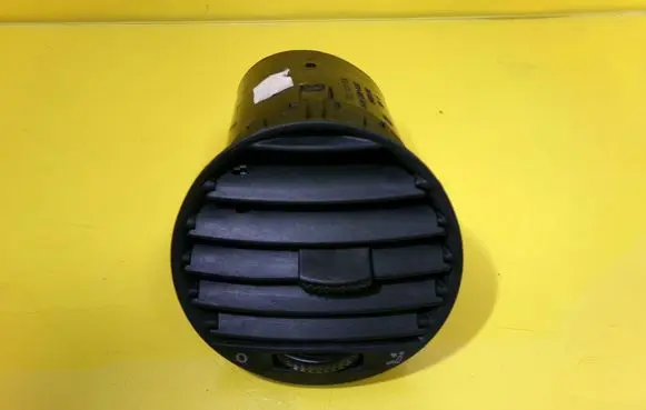 Dashboard side air vent grill/cover trim