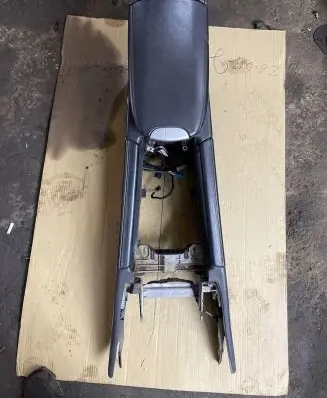 Mercedes-Benz ML W164 Center console A1646801814 16876015