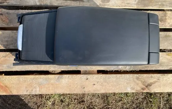 Volvo V70 Armrest 377798 1158258 3997575