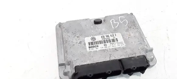 Volkswagen PASSAT B5 Engine control unit/module 038906018