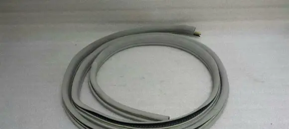 Mercedes-Benz S W220 Rear door rubber seal (on body) A2206970551