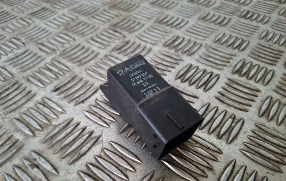 Peugeot 508 Glow plug pre-heat relay 51299049