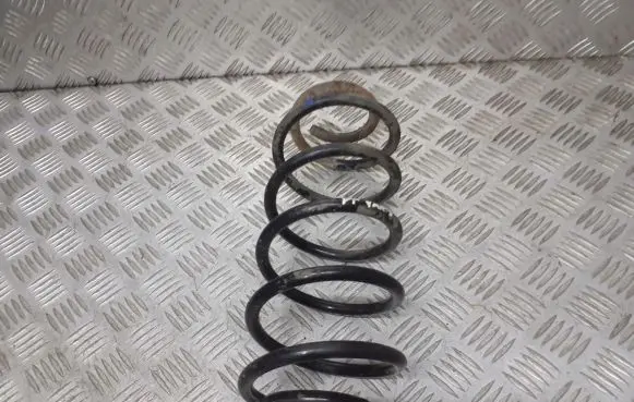 Toyota Yaris Rear coil spring