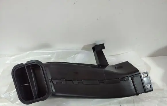 BMW X3 G01 Air intake duct part 13718635093 8635093