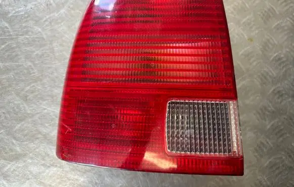 Volkswagen PASSAT B5 Rear/tail lights 3B5945095F