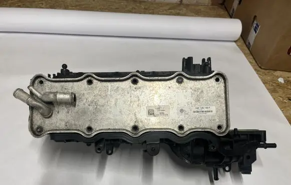 Volkswagen Jetta VII Intake manifold 04E145749F