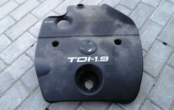 Audi A3 S3 8L Engine cover (trim) 038103925E