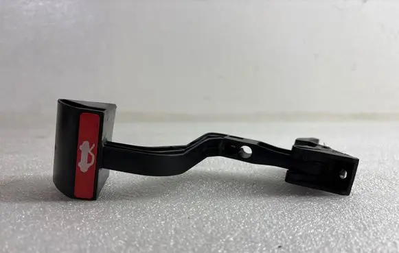 Alfa Romeo 145 - 146 Engine bonnet (hood) release handle B172