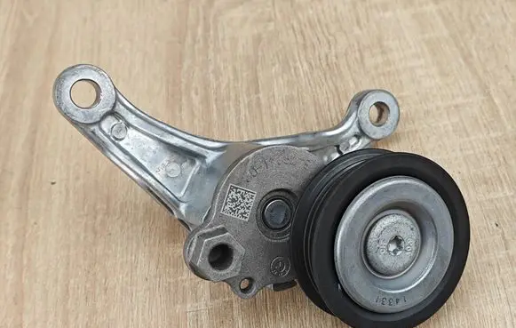 BMW X6 G06 Generator/alternator belt tensioner 8479241 1031537