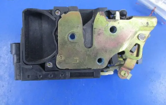 Chevrolet Lacetti Front door lock
