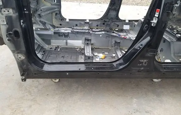 Suzuki SX4 S-Cross Other sill/pillar trim element 