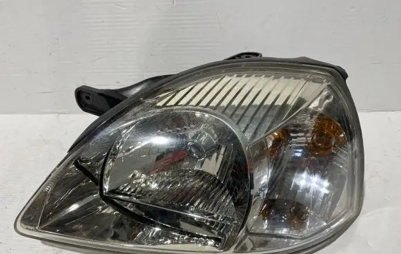 KIA Rio Headlight/headlamp 92101FD0