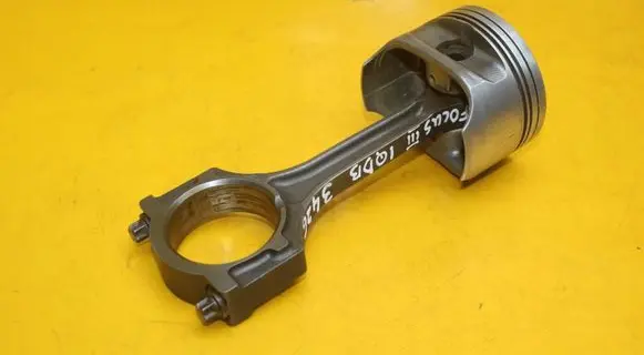 Ford Focus Piston with connecting rod 079158
