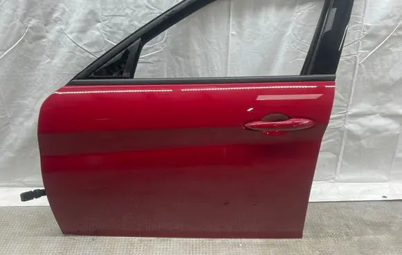 Alfa Romeo Giulia Front door