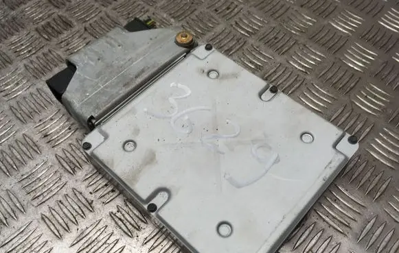 Ford Focus Engine control unit/module 3903856 4116173 98AB12A532AF