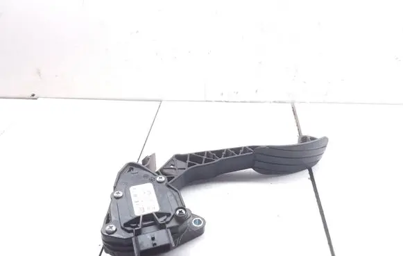 Renault Master III Accelerator throttle pedal 180101626R 6PV00997801