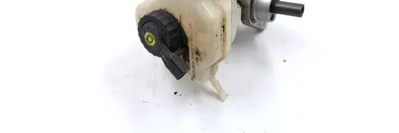 Master brake cylinder