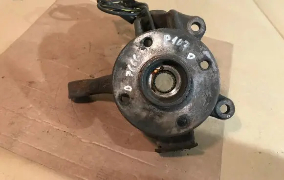 Peugeot 107 Front wheel hub