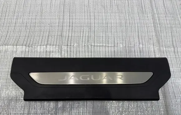 Jaguar F-Pace Front sill (body part) J8A2-13201