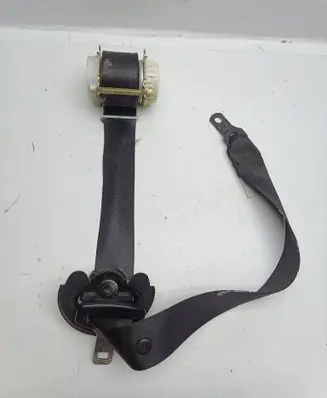 BMW X3 E83 Front seatbelt 33005894