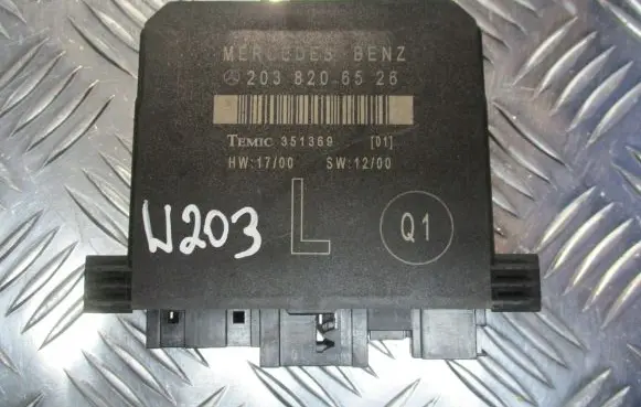 Mercedes-Benz C W203 Door control unit/module 2038206526