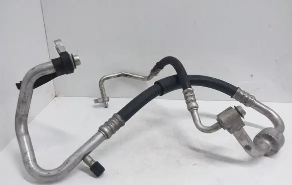 Opel Vectra C Air conditioning (A/C) pipe/hose 24402589 313686131