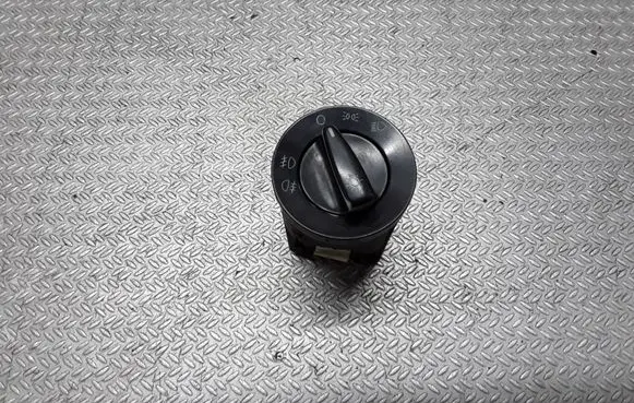 Volkswagen Golf IV Light switch