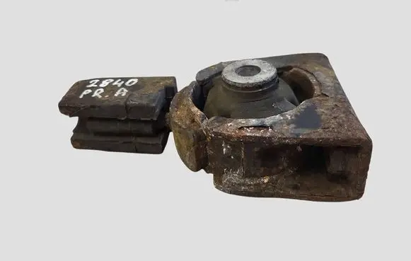 Toyota Avensis T250 Engine mount bracket 123610R030