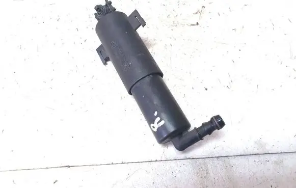 BMW 3 E92 E93 Headlight washer spray nozzle 717931102