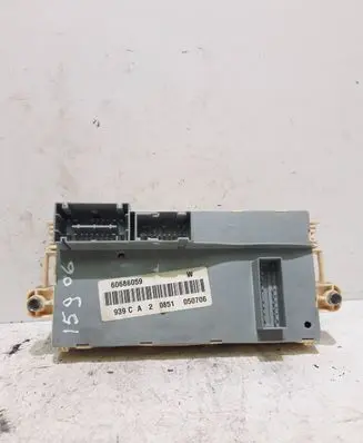 Alfa Romeo 159 Fuse module 60686059 050706 939CA20851