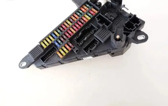 BMW 5 E60 E61 Fuse box set 913883001 518956057