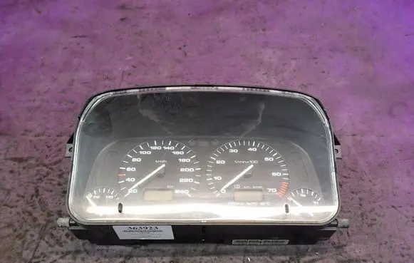 Speedometer (instrument cluster)
