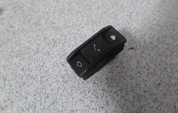 BMW 5 E39 Sunroof switch 61318352182