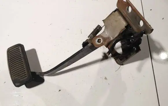 Hyundai Santa Fe Brake pedal 