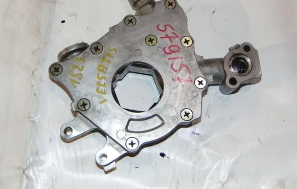 Renault Vel Satis Oil pump 7701066408