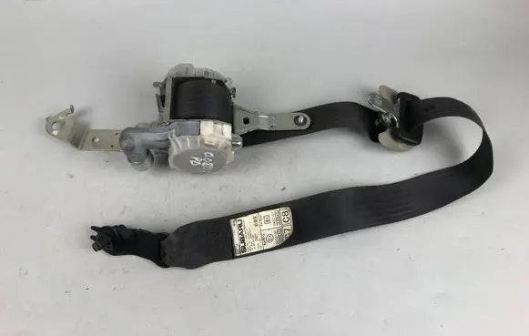 Subaru Outback Front seatbelt H074101