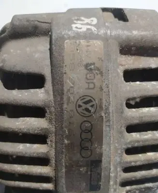 Audi A4 S4 B5 8D Generator/alternator 058903016E
