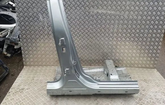 Volvo XC60 Pillar (middle) 