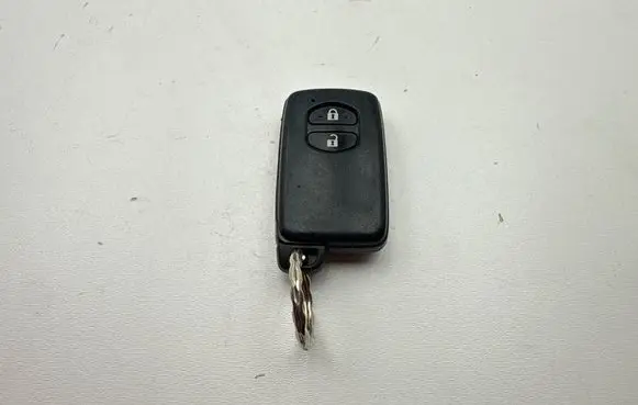Toyota Prius+ (ZVW40) Ignition key/card