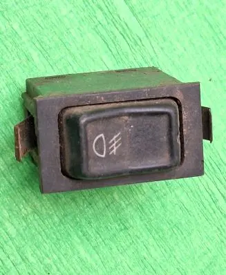 Fog light switch