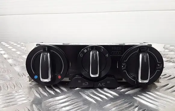 Audi A1 Climate control unit 8XA820045A